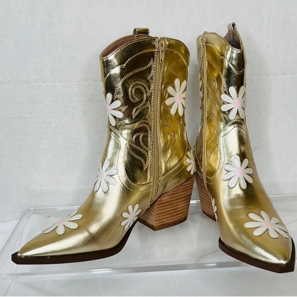 Betsey Johnson Gold Western Ankle Boots with Pink Daisy Accents - Picture 2 of 7